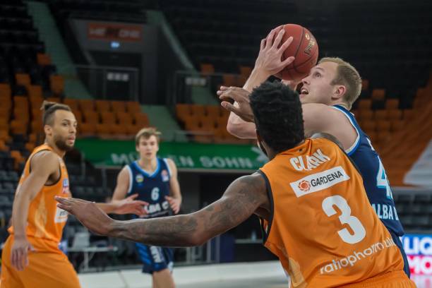 成了个人职 成了个人职