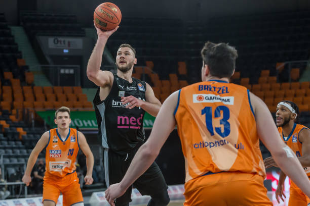 在公众眼中 在公众眼中