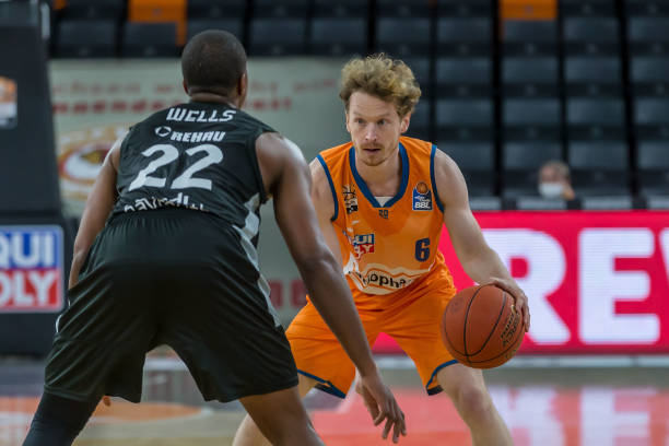 独行侠在本 独行侠在本